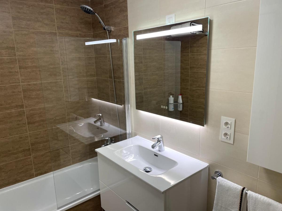 Ferienwohnung Moderno Y Acogedor Apartamento En Ares Exterior foto